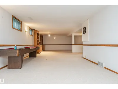 15903 111 ST NW photo 36