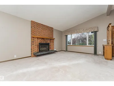 15903 111 ST NW photo 7
