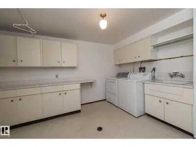 11322 52 ST NW photo 54