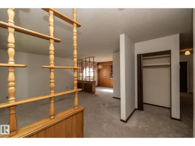 11322 52 ST NW photo 6