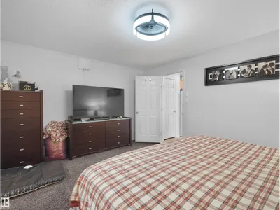 52 Evergreen Park NW photo 32