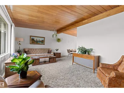 7211 140 AV NW photo 9