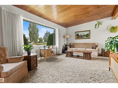 7211 140 AV NW photo 8