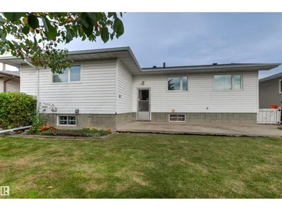 7211 140 AV NW photo 52