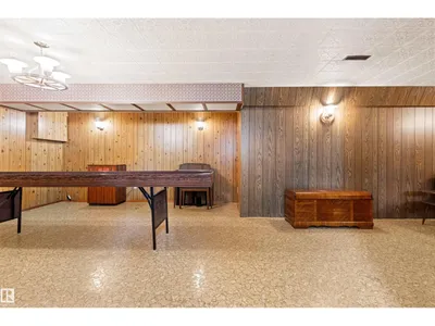 7211 140 AV NW photo 35