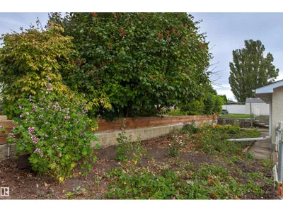7211 140 AV NW photo 62