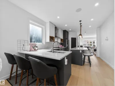 10449 143 ST NW photo 15
