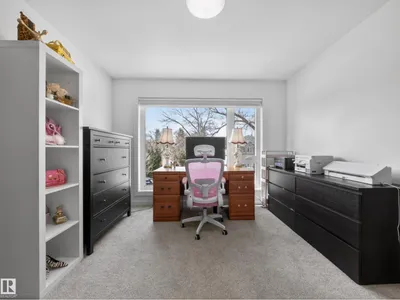10449 143 ST NW photo 36