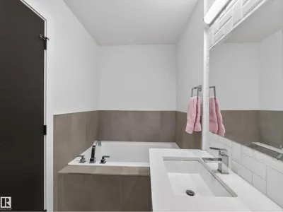 10449 143 ST NW photo 50