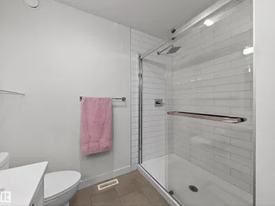 10449 143 ST NW photo 51