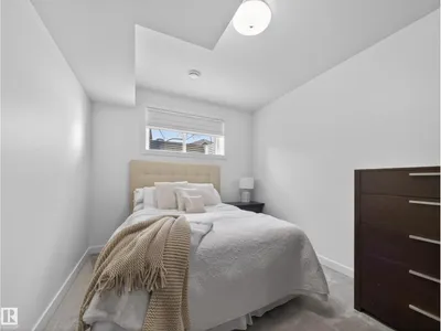 10449 143 ST NW photo 55