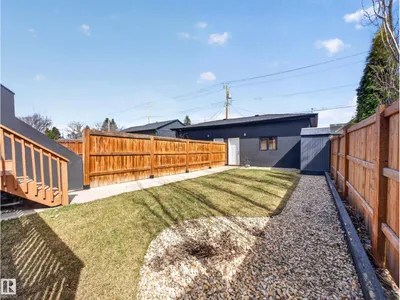 10449 143 ST NW photo 63
