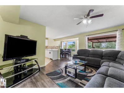 13148 151 AV NW photo 4