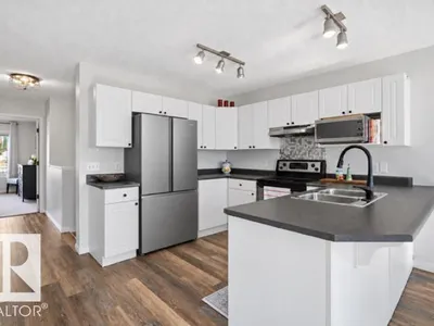 8911 173 AV NW photo 5
