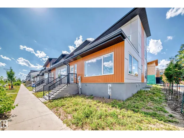 2740 BLATCHFORD RD NW, Edmonton