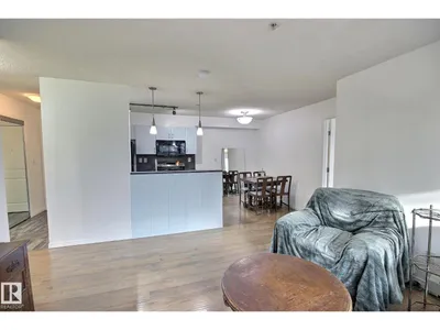 #105 13907 136 ST NW photo 9