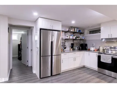 7115 39A AV NW photo 26