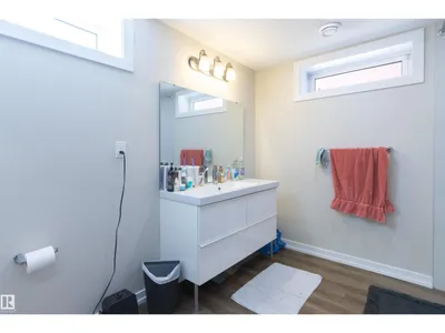 7115 39A AV NW photo 36