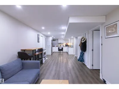 7115 39A AV NW photo 28