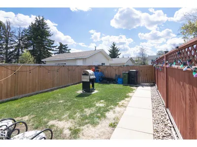 7115 39A AV NW photo 42
