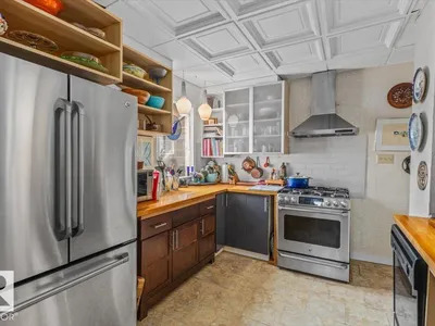 11347 89 ST NW photo 17
