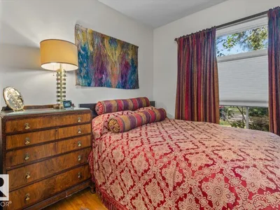 11347 89 ST NW photo 21
