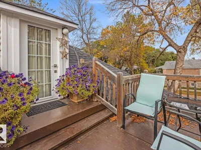 11347 89 ST NW photo 35
