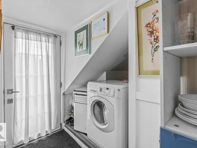 11347 89 ST NW photo 38