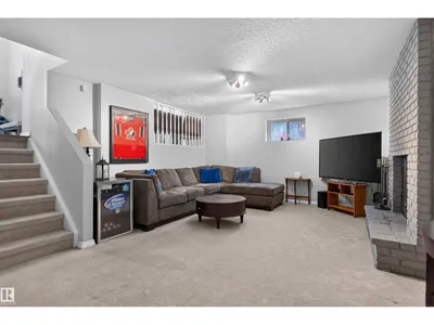 1519 104 ST NW photo 17