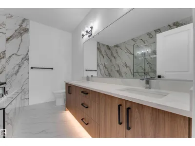 4213 63 ST photo 24