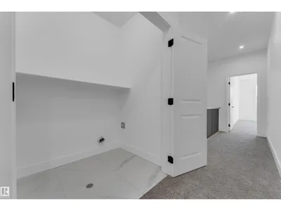 4213 63 ST photo 32