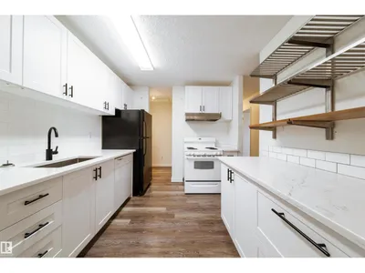 5898 172 ST NW photo 12