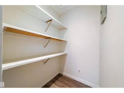 5898 172 ST NW photo 18