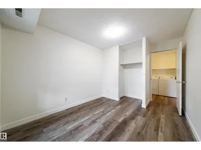 5898 172 ST NW photo 21