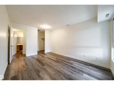 5898 172 ST NW photo 23