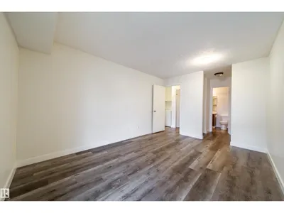5898 172 ST NW photo 24