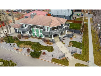 12428 103 AV NW photo 6