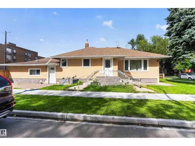 9402 117 Avenue NW photo 4