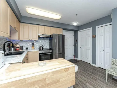 #233 8802 SOUTHFORT DR photo 12