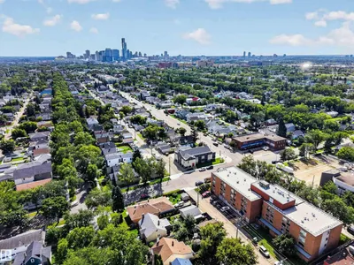 9402 117 Avenue NW photo 16