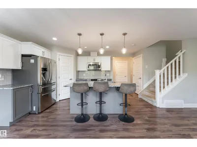 3885 ROBINS CR NW photo 6