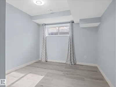 541 PATERSON WY SW photo 38