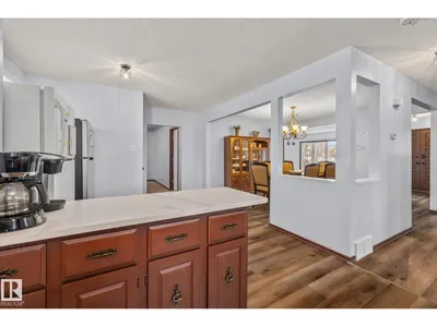 8812 135 AV NW photo 10
