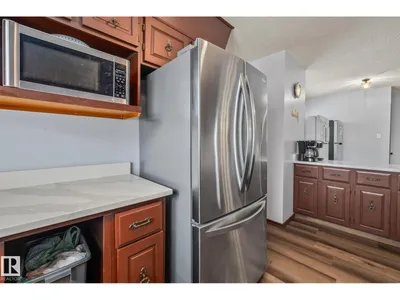 8812 135 AV NW photo 14