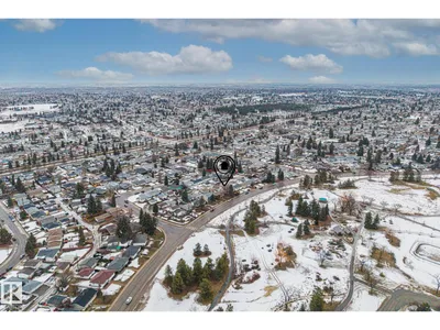 8812 135 AV NW photo 54