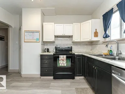 11910 94 ST NW photo 18