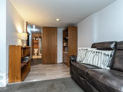 11910 94 ST NW photo 32
