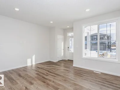 416 26 ST SW photo 9