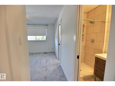 5207 46 ST photo 19