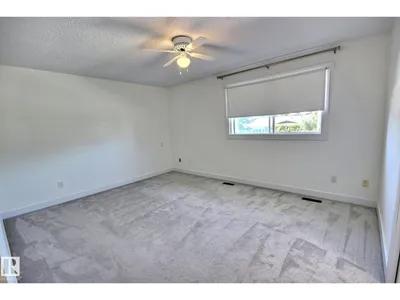 5207 46 ST photo 22